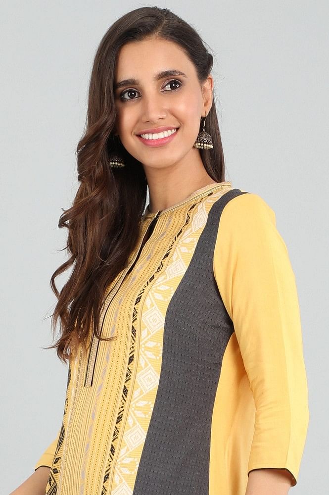 Yellow Band Collar Yarn-dyed kurta